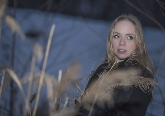 Behoteguy Photo Art Ukranian model Aliona at winter photo session in outdoors in Kiev