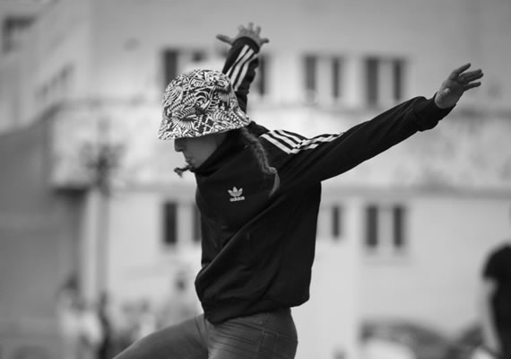 Behoteguy Photo Art  Urban photos in Kiev Ukraine street girl dancer